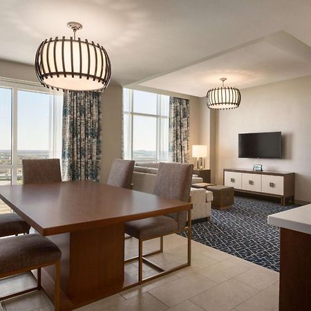 Embassy Suites By Hilton Denton Convention Center Luaran gambar