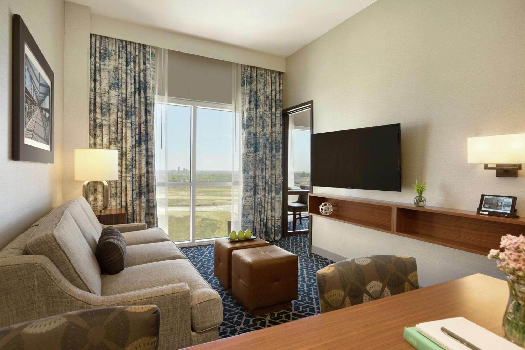 Embassy Suites By Hilton Denton Convention Center Luaran gambar