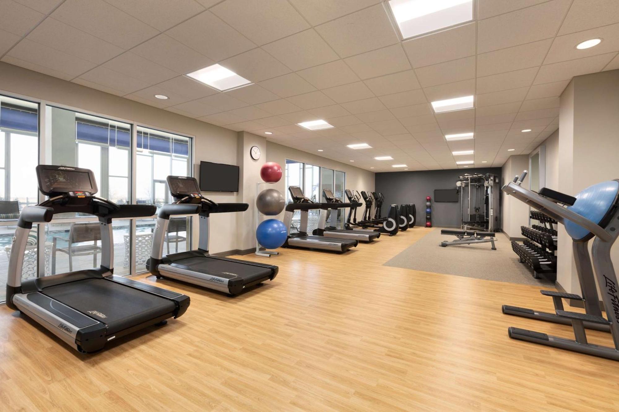 Embassy Suites By Hilton Denton Convention Center Luaran gambar