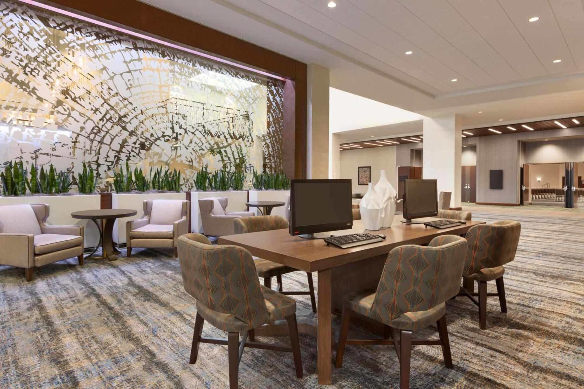 Embassy Suites By Hilton Denton Convention Center Luaran gambar