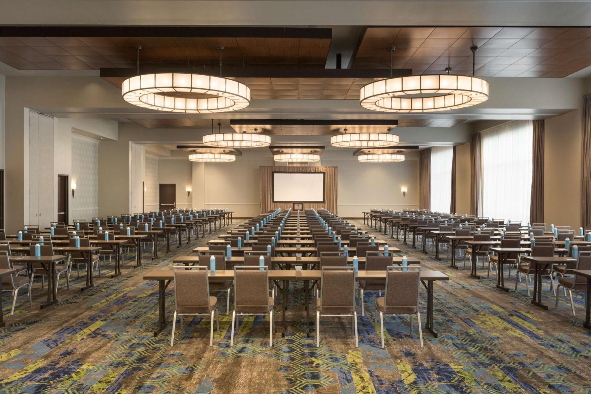 Embassy Suites By Hilton Denton Convention Center Luaran gambar