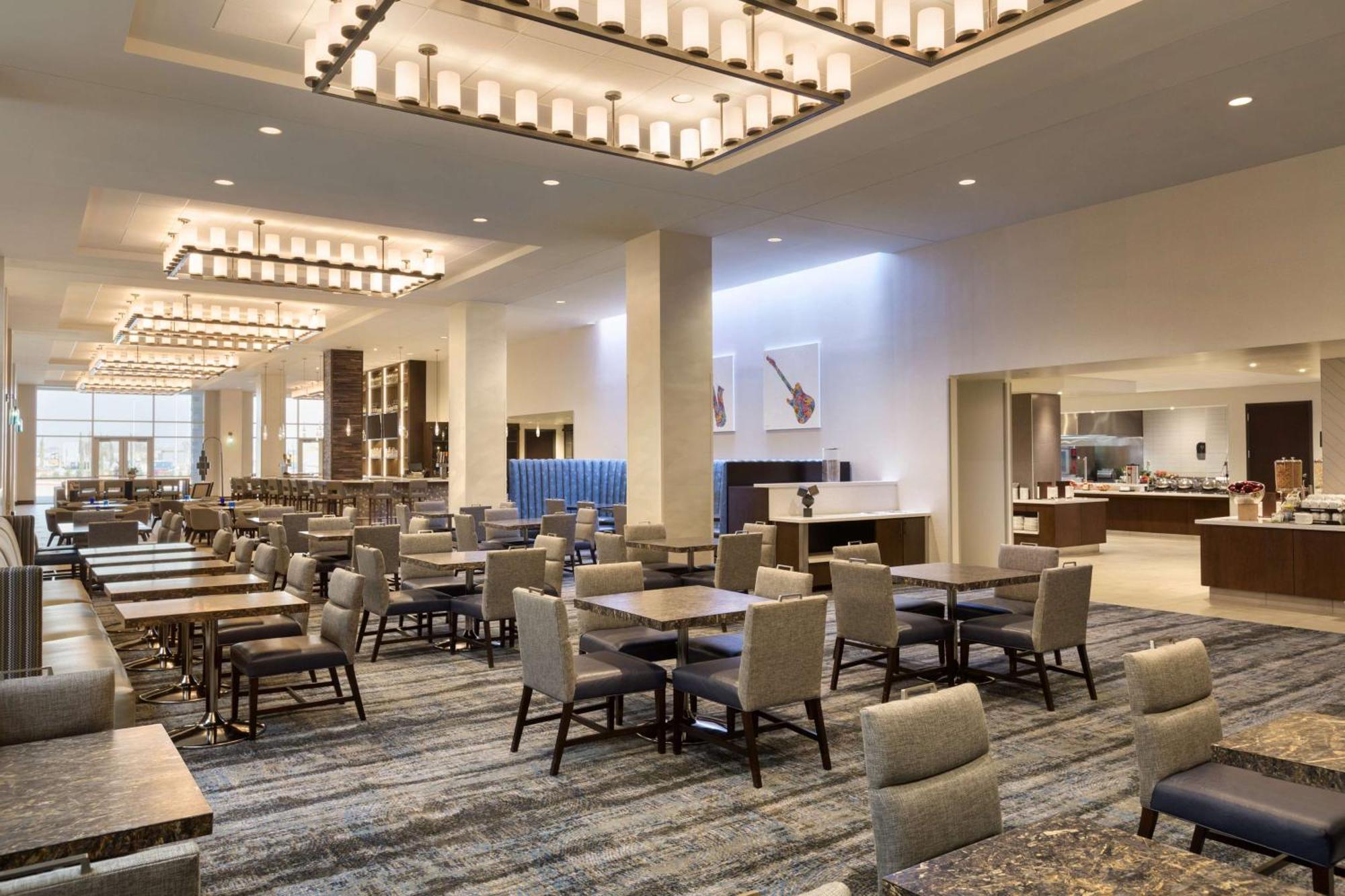 Embassy Suites By Hilton Denton Convention Center Luaran gambar